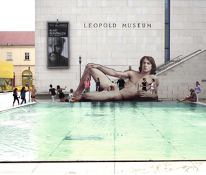 Ilse Haider, Mr. Big, Installation im Innenhof des MuseumsQuartiers, 2012 © Courtesy Galerie Steinek, Wien