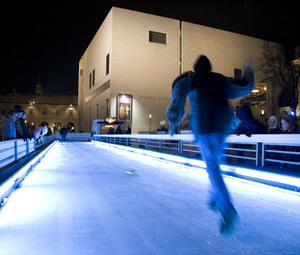 Eisstockschiessen vor Leopold Museum © MuseumsQuartier / Martin Fuchs