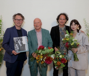 Direktor Hans-Peter Wipplinger, Helmut Klewan, Kurator Stefan Kutzenberger, Kuratorische Assistenz Aline Steinwender © Leopold Museum/APA-Fotoservice/Tanzer