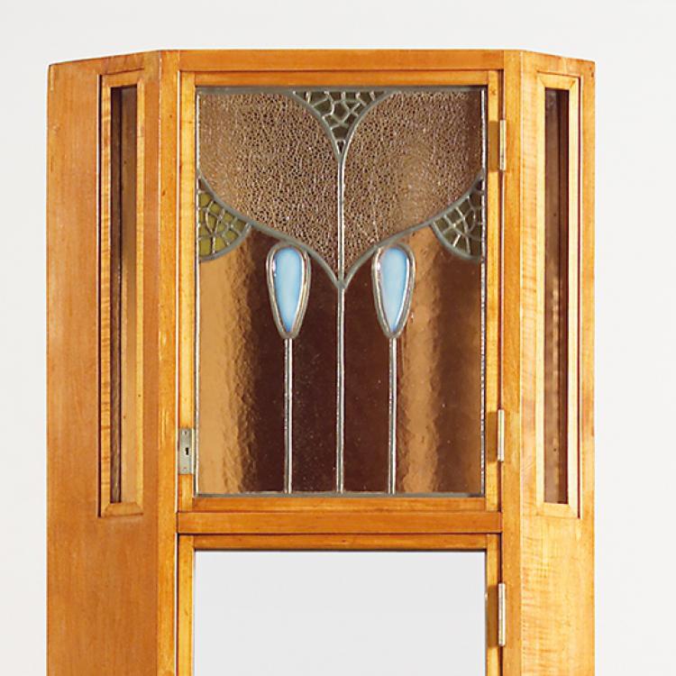 Koloman Moser | Eckschrank aus dem Toilettzimmer der Wohnung Eisler von Terramare | 1903 © Leopold Museum, Wien, Inv. 4427