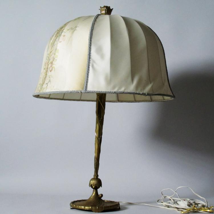 Dagobert Peche  Ausführung: Wiener Werkstätte | Große Tischlampe mit teilweise originalem Lampenschirm © Leopold Museum, Wien, Inv. 4438