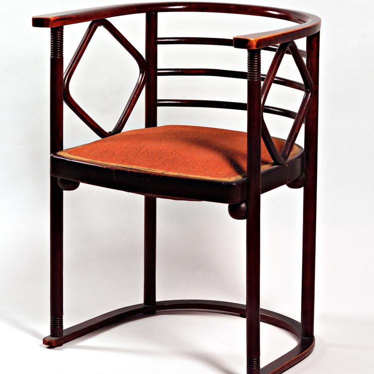 Josef Hoffmann Ausführung: Werkstätte Jacob & Josef Kohn | Kleiner Fauteuil aus der Garnitur für das Kabarett Fledermaus | 1909 © Leopold Museum, Wien, Inv. 4633 2