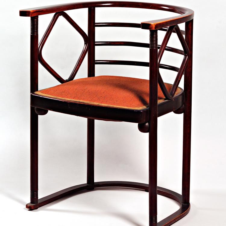 Josef Hoffmann Ausführung: Werkstätte Jacob & Josef Kohn | Kleiner Fauteuil aus der Garnitur für das Kabarett Fledermaus | 1909 © Leopold Museum, Wien, Inv. 4633 3