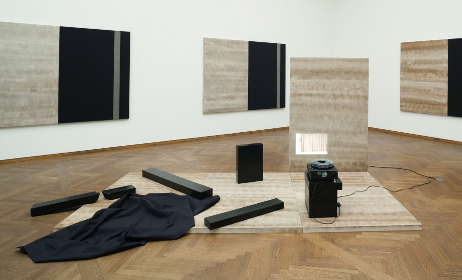 MATHIAS PÖSCHL, Ausstellungsansicht »Poetiken des Materials« © Leopold Museum, Wien, 2016, Foto: Lisa Rastl