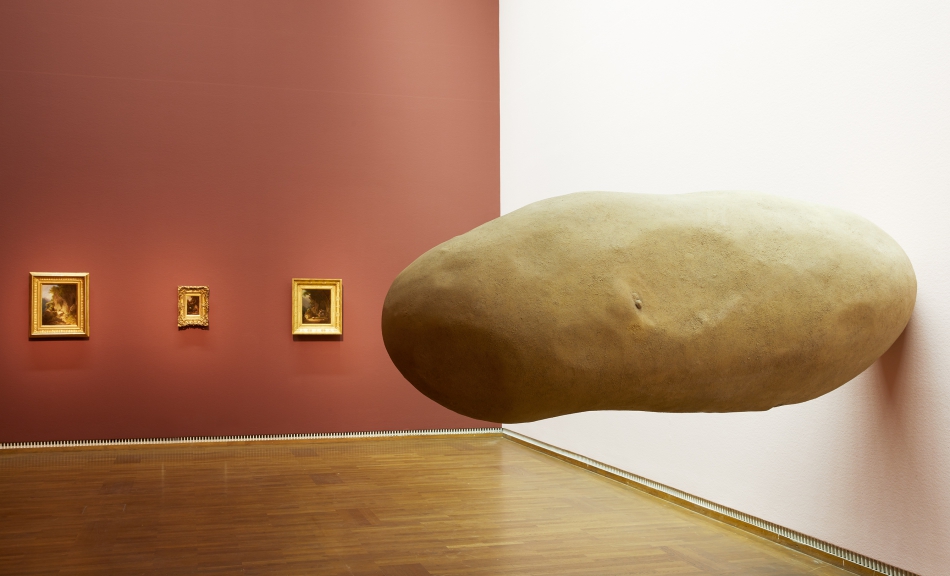 Erwin Wurm, Home, 2006 © Collection Antoine de Galbert, Paris Foto | Photo: Leopold Museum/Lisa Rastl, Installationsansicht | Installation view Leopold Museum, Wien | Vienna © Bildrecht, Wien, 2017