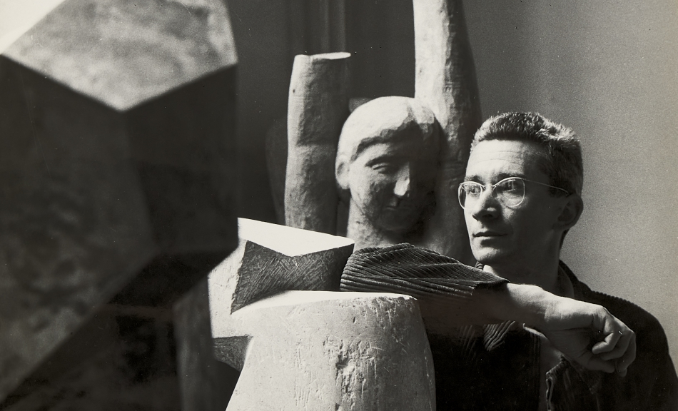 Helmut Baar, Josef Pillhofer in his studio at Böcklinstraße, c. 1952 © Archiv Atelier Josef Pillhofer Photo: Leopold Museum, Vienna/Manfred Thumberger © Helmut Baar/Imagno/picturedesk.com