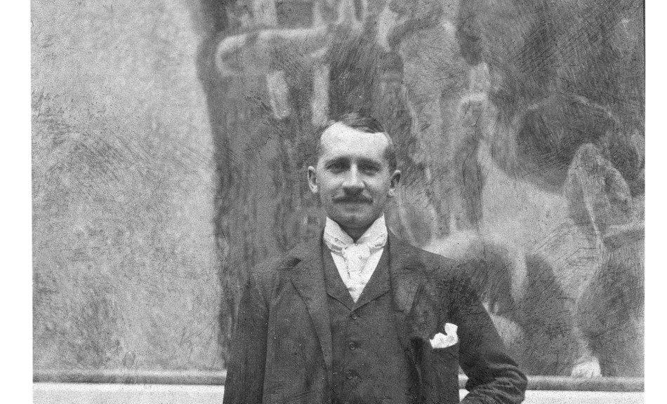 Joseph Maria Auchentaller,  Josef Maria Auchentaller at the 10th Secession exhibition in front of Gustav Klimt‘s artwork »The Medicine« © Archiv Erben Auchentaller